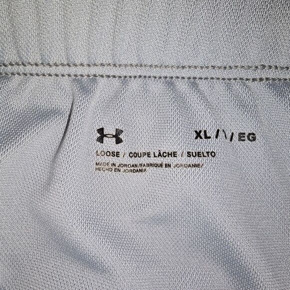 Under Armour Women's Shorts (SHO22) - Picture 3 of 9